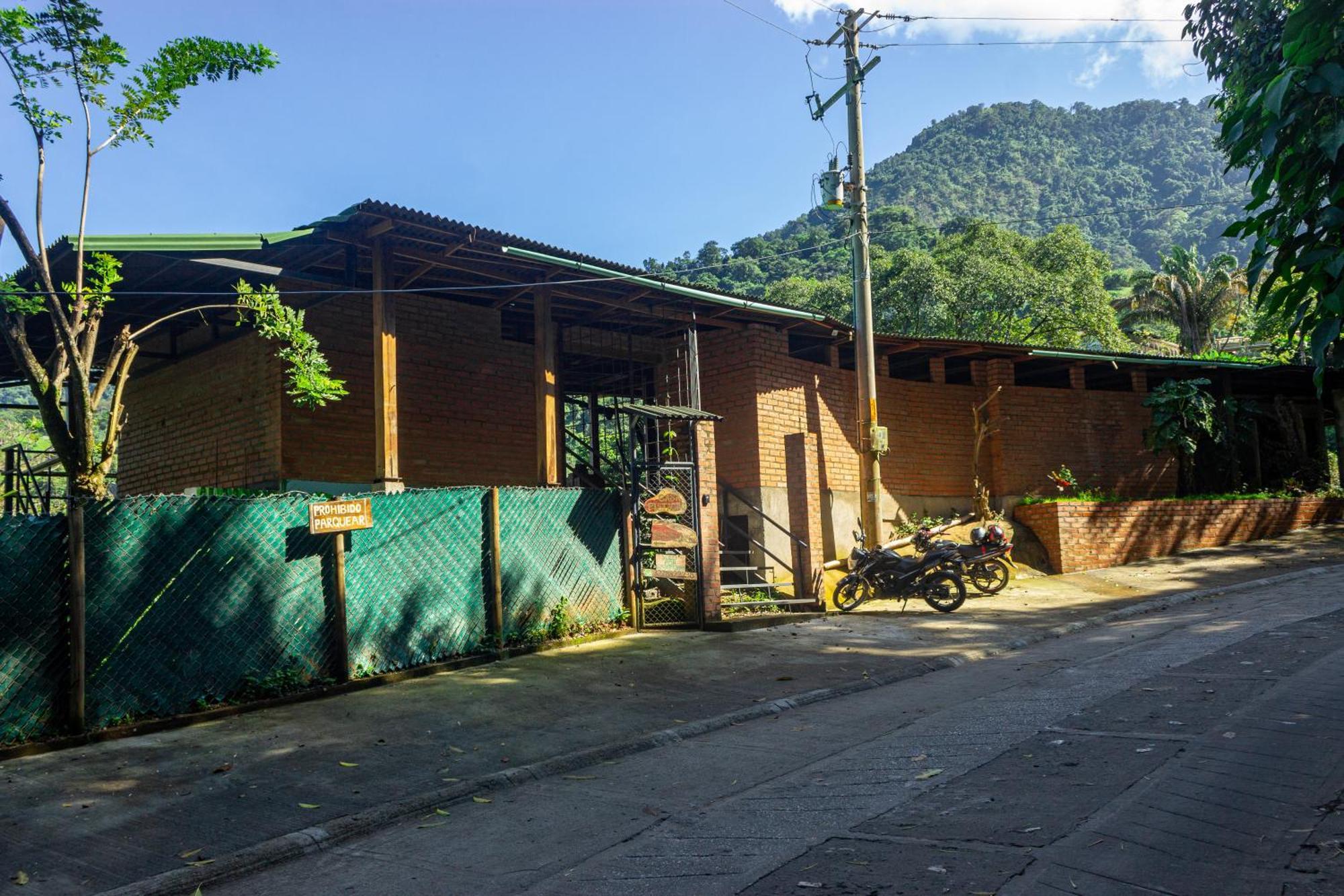 Pistacho Hostel มินกา ภายนอก รูปภาพ